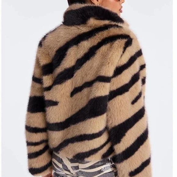 Fashion Nova tiger faux fur jacket - Picture 7 of 8